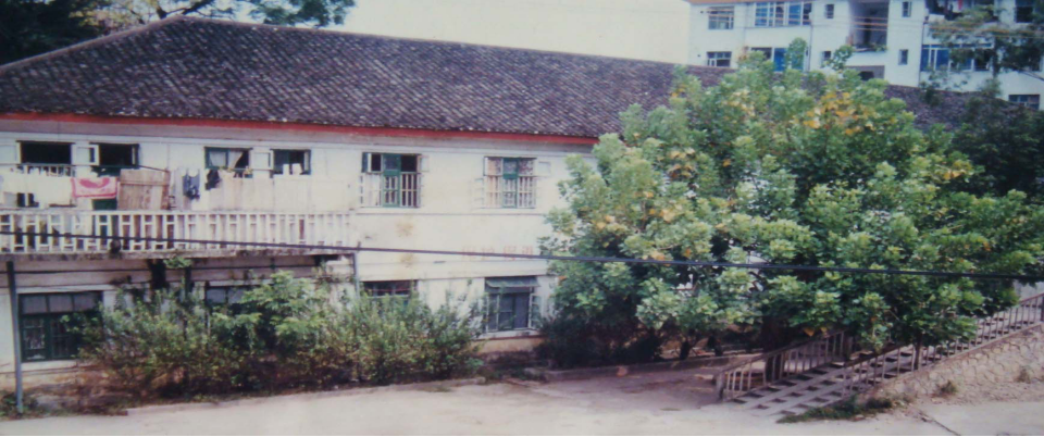 90年代前的人民医院.png