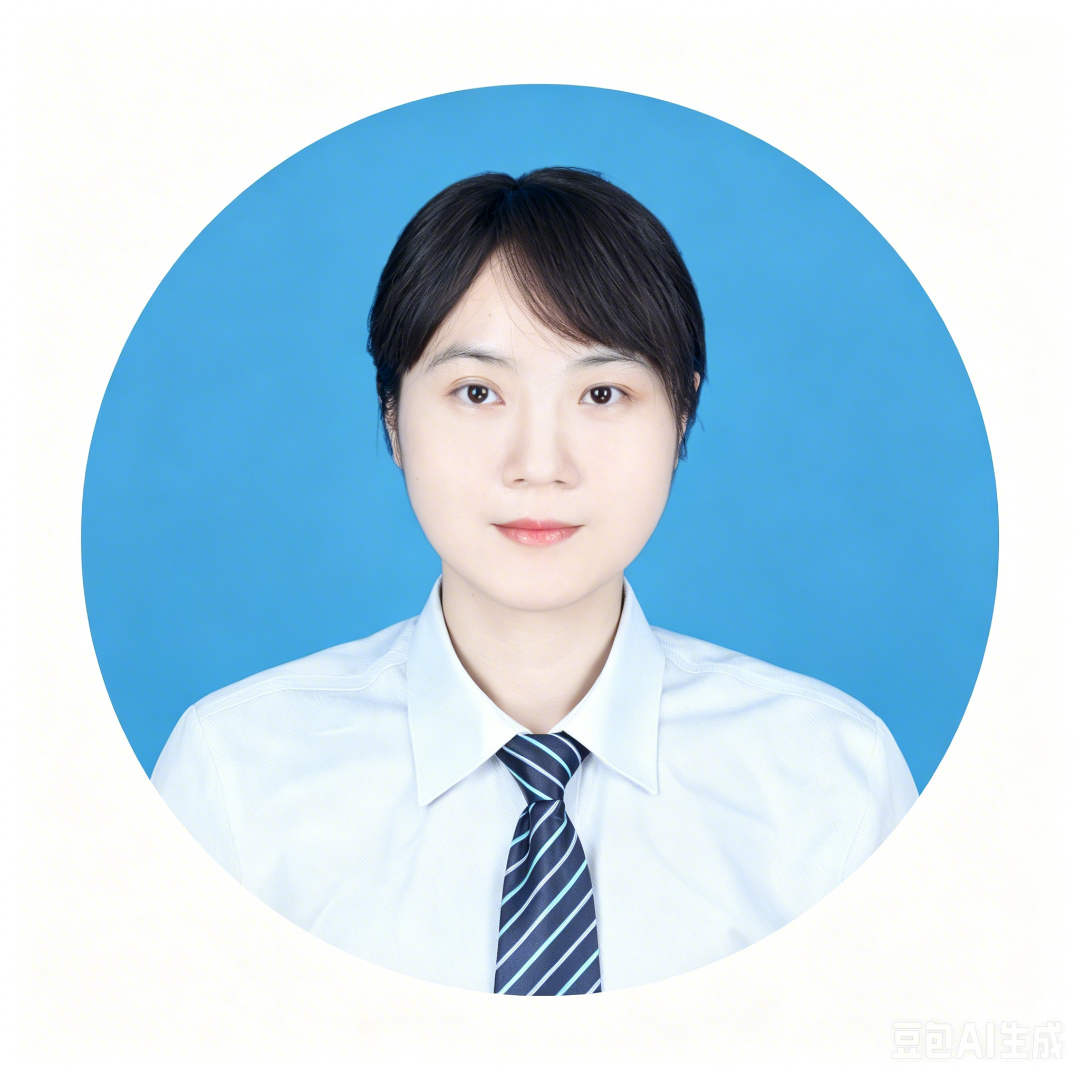 阳 霞
